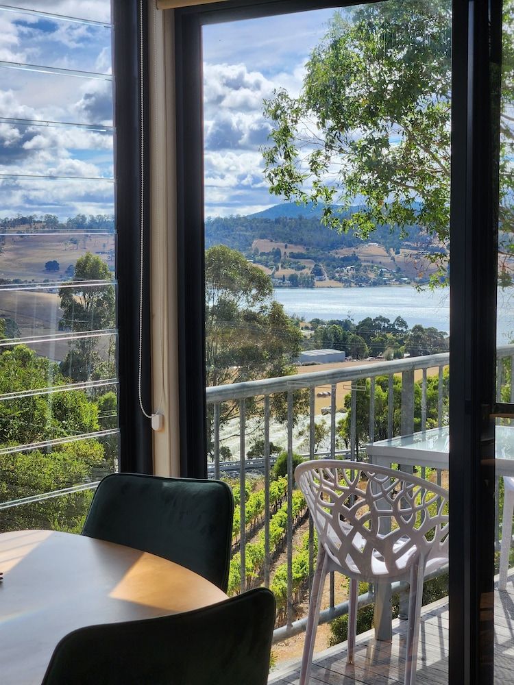 Armalong Winery Chalets 3