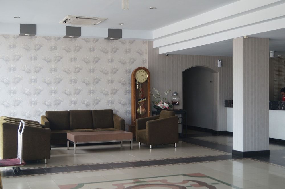 Surya Hotel Duri 2