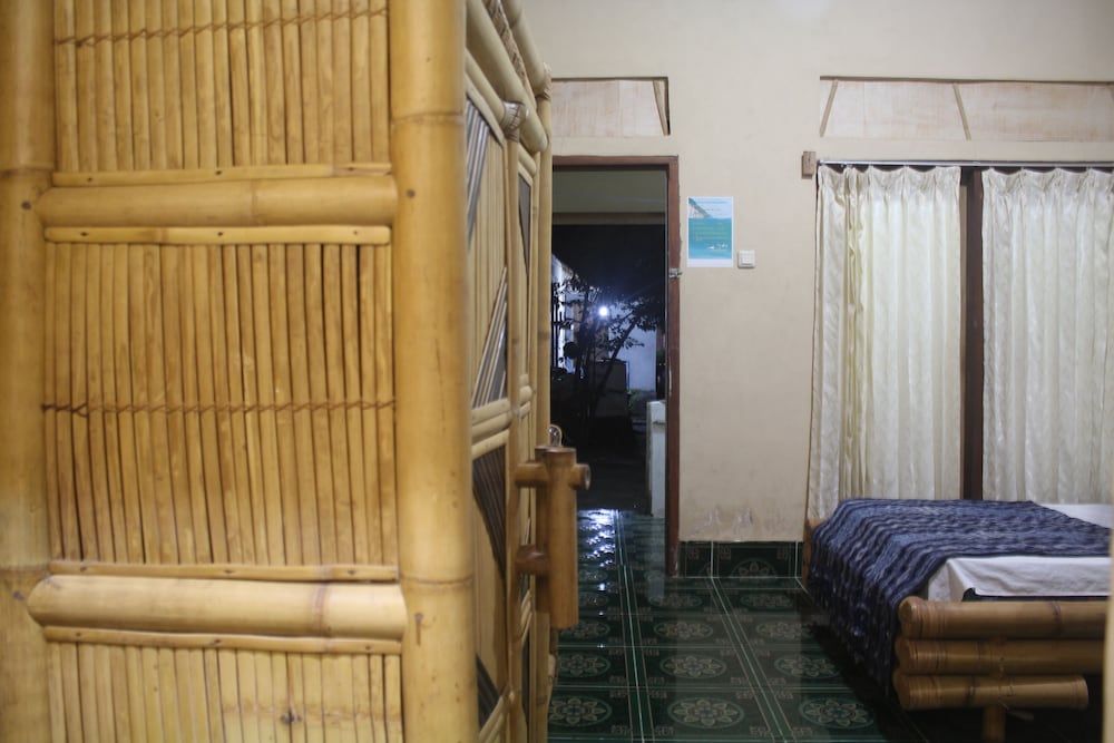 Duyung Rooms and Resto 2