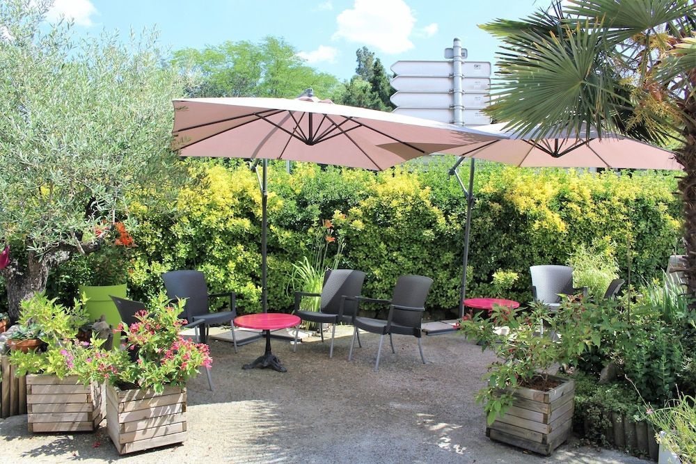 Le Rest In Born 2 estrelas em Parentis-en-Born