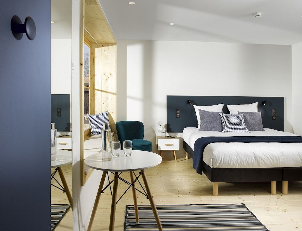 Hotel Au Petit Pont 3