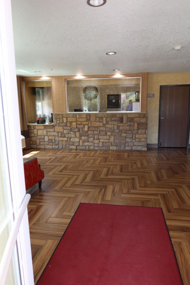 West Worth Inn and Suites 2