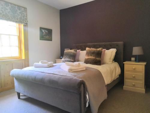 The Three Horseshoes 3