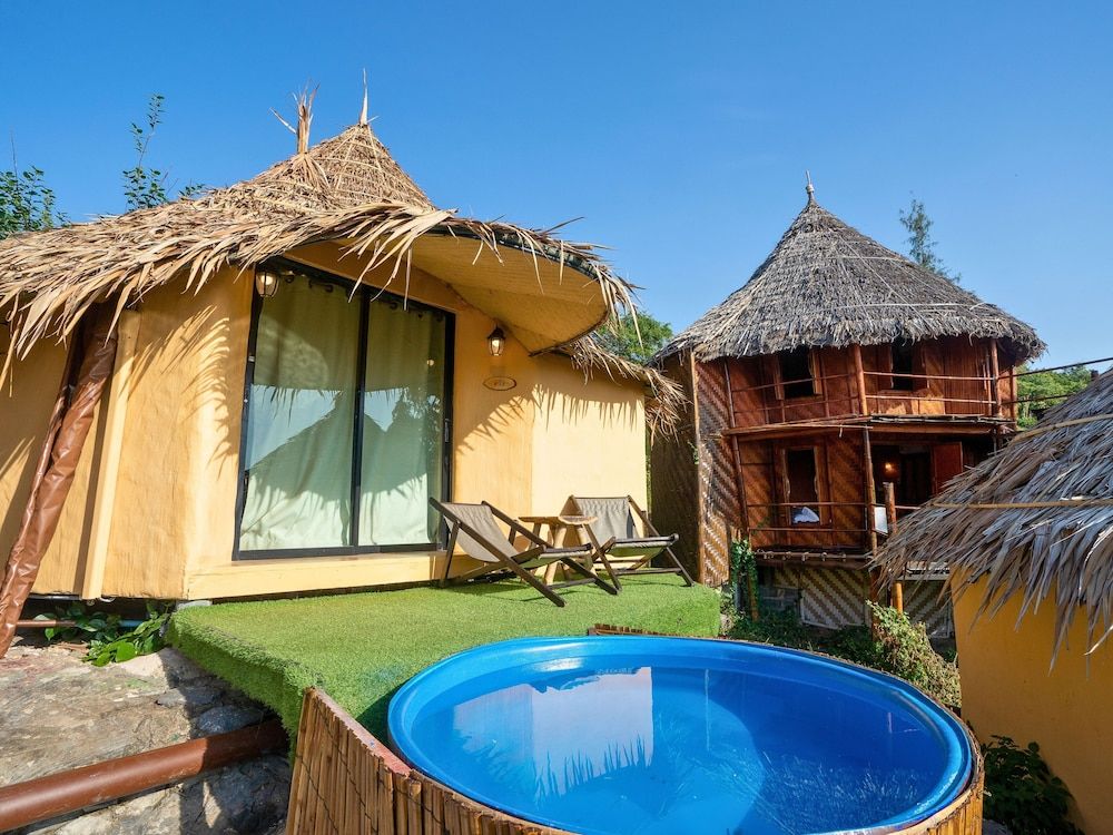 Paree Hut Resort Koh Sichang 3