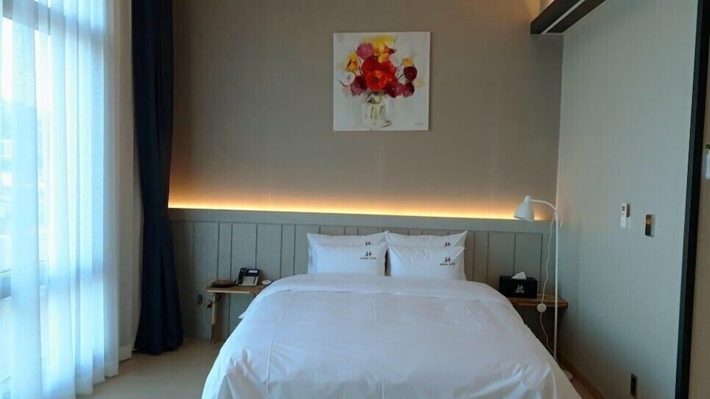 Tongyeong Bridge Hotel 3