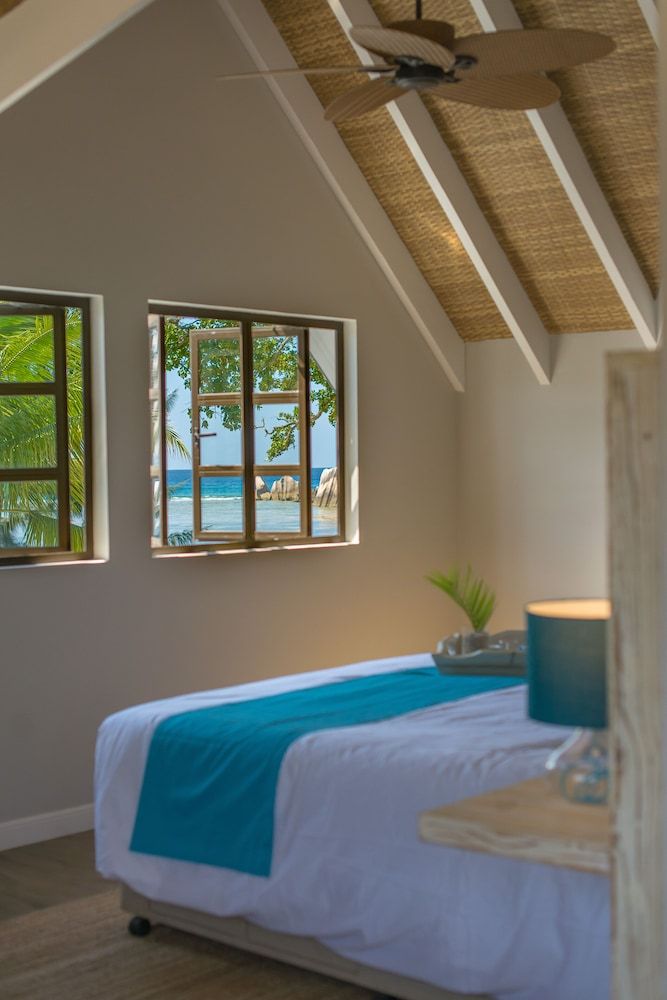 Le Nautique - Luxury Waterfront Hotel 3
