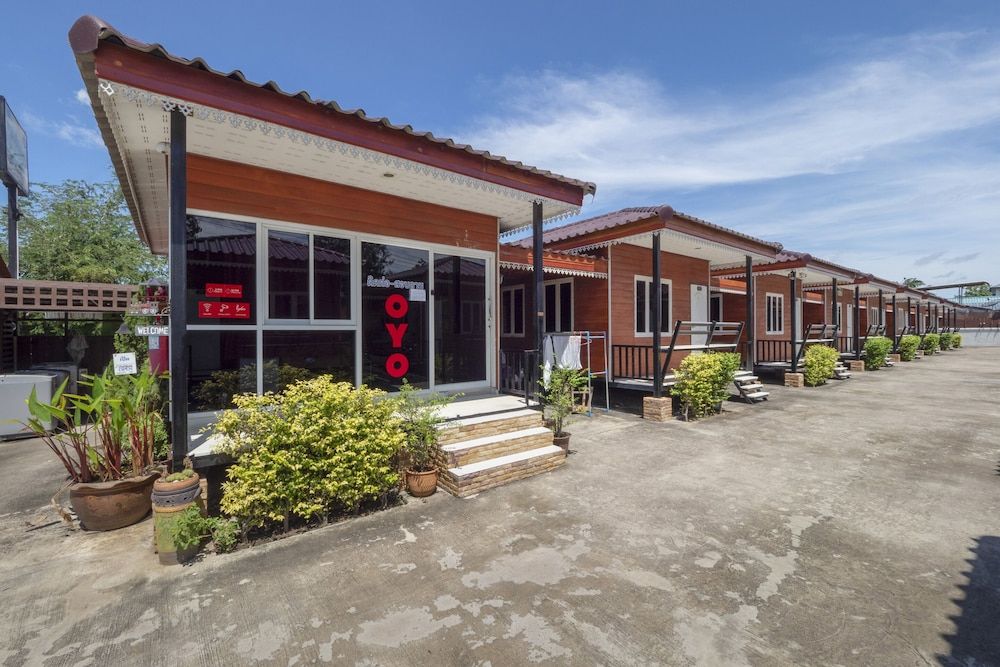 OYO 1166 Train Way Resort 2