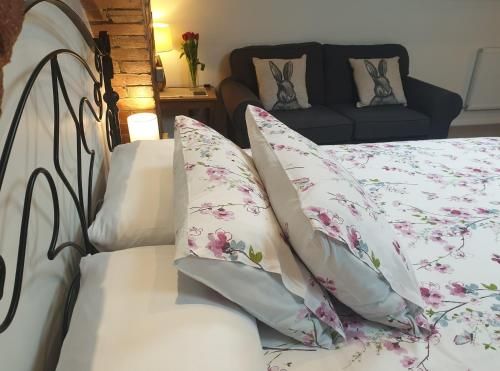 Lyndene 3
