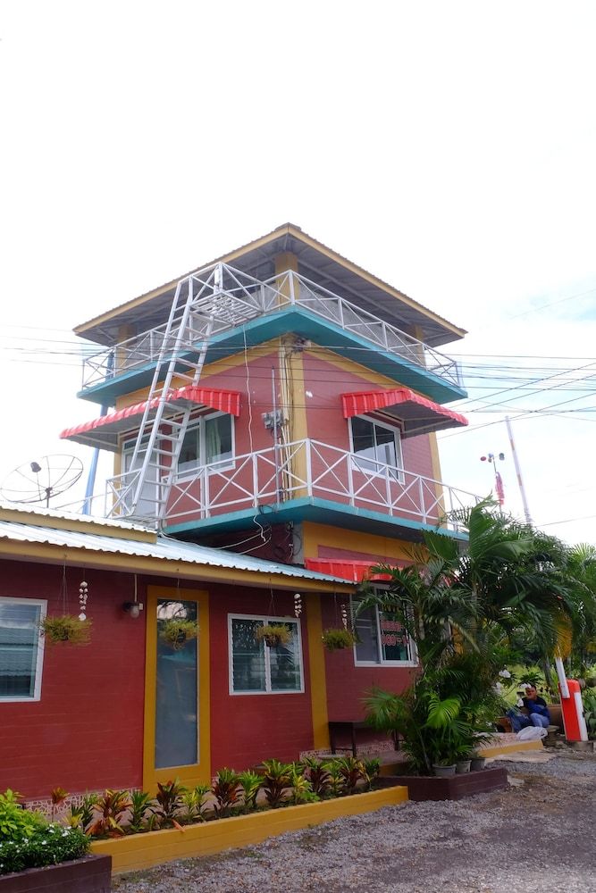 Somjainuk Resort 2 2