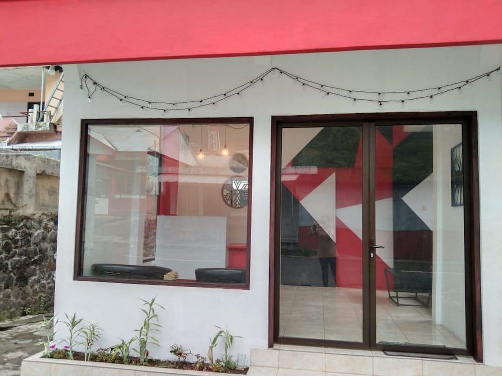 RedDoorz @ Tretes 2 3