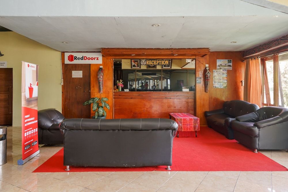 RedDoorz @ Tuktuk Danau Toba 2