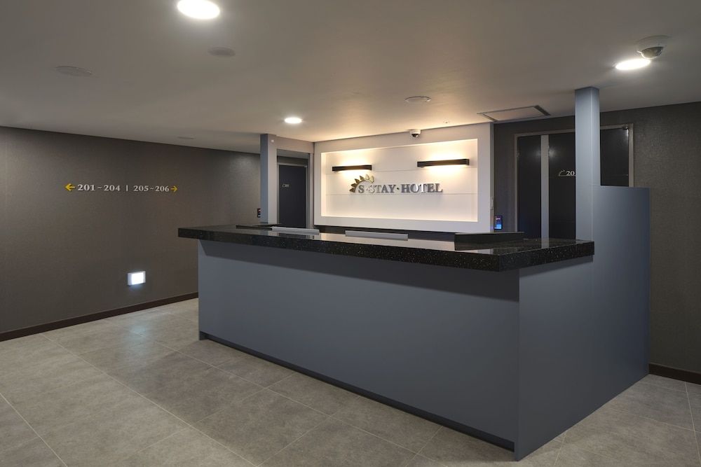 S Stay Hotel 3