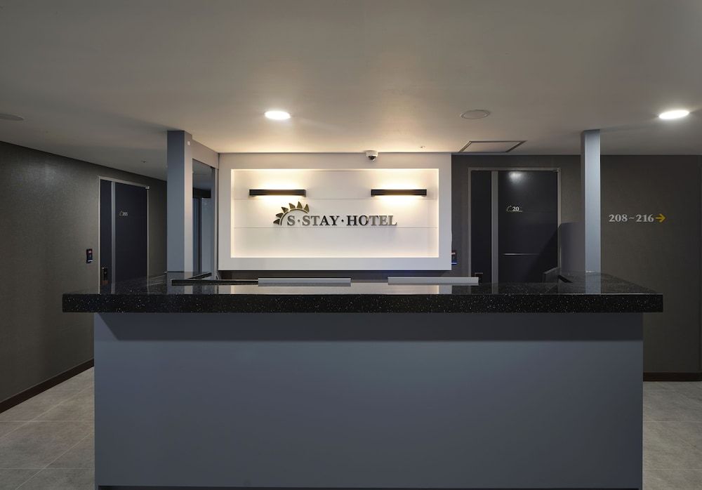 S Stay Hotel 2