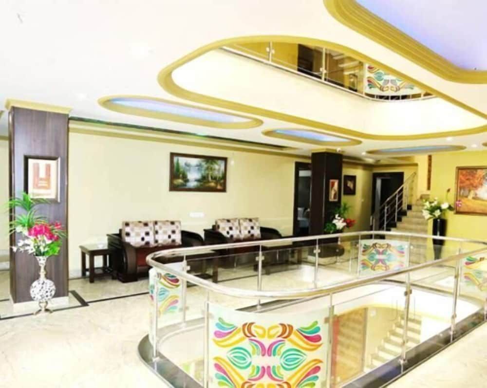 Crown Plaza Residency 2