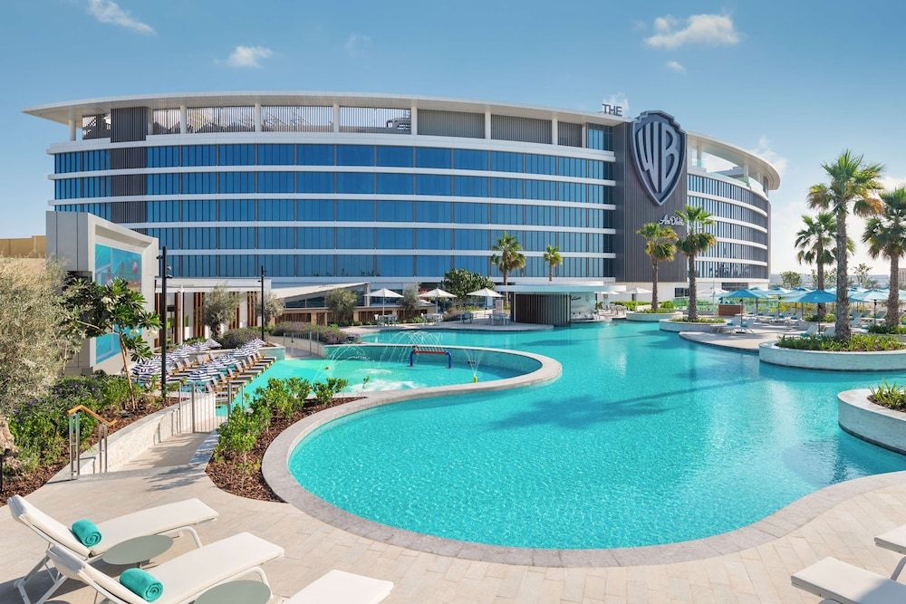 The WB Abu Dhabi, Curio Collection by Hilton 5 estrellas en Abu Dhabi