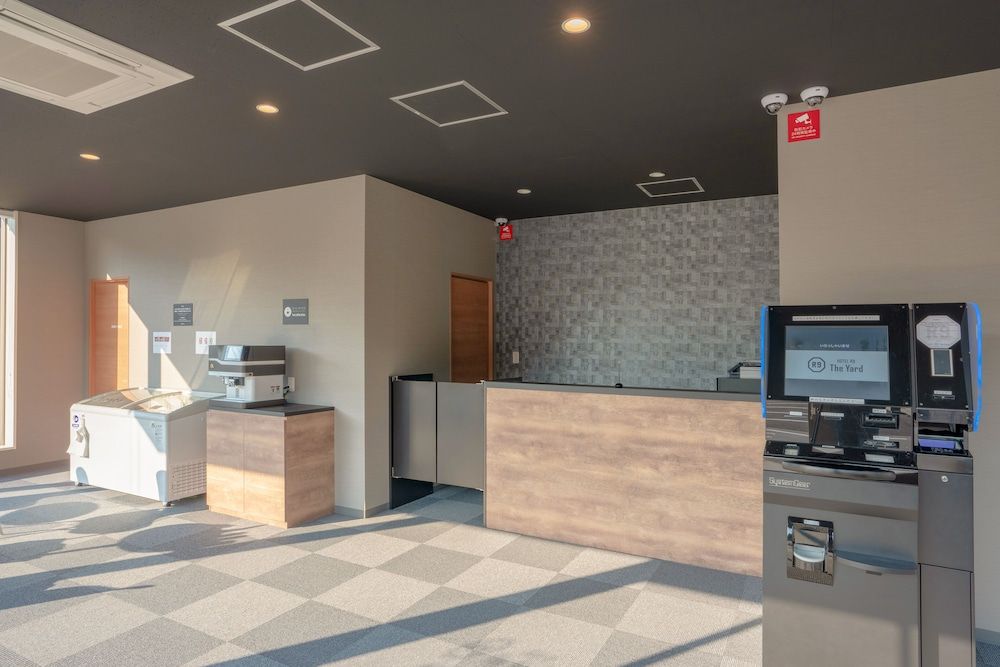 HOTEL R9 The Yard Narita Airport West 2