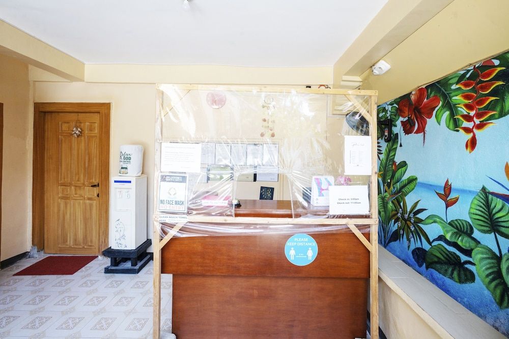 White Shamrock Beach Hotel 2