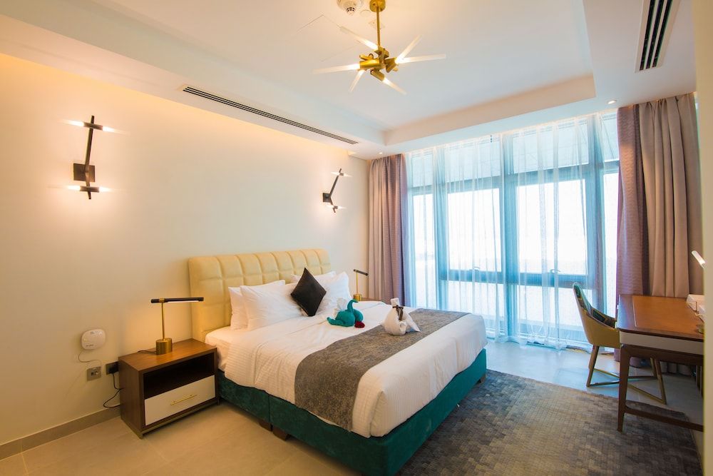 WATERFRONT HOTEL  APARTMENT 3