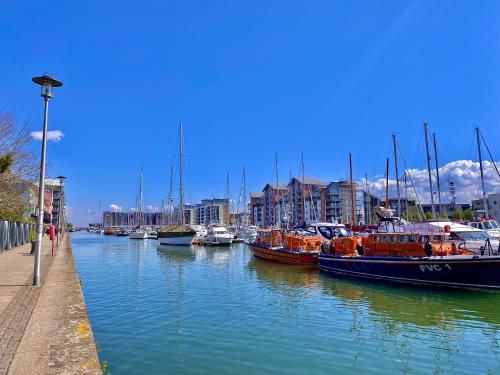 Go2 Portishead Marina Hotel 2 estrellas en Bristol