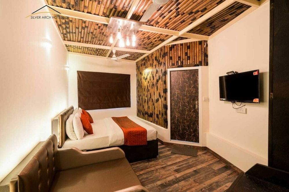 Comfort Inn Silver Arch Hotel, Mussoorie 2