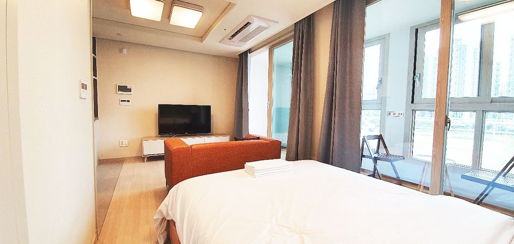 The November Stay In Landmark 3