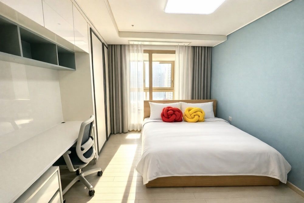 The November Stay In Landmark 1