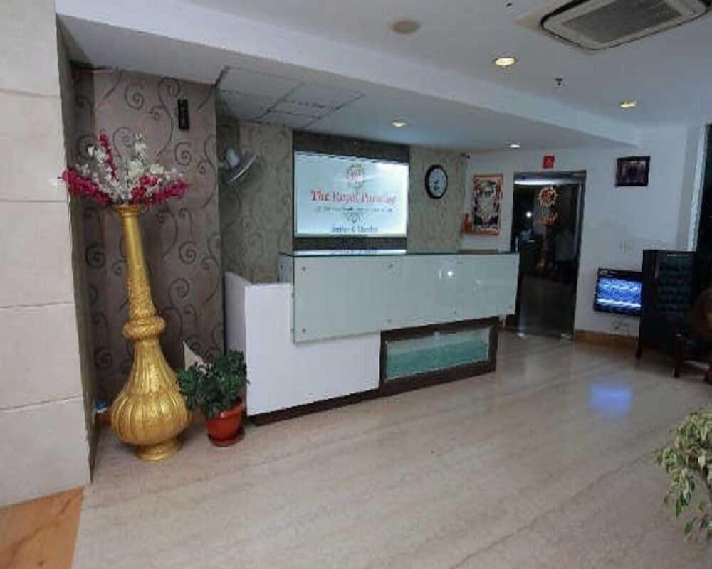 The Royal Paradise 3