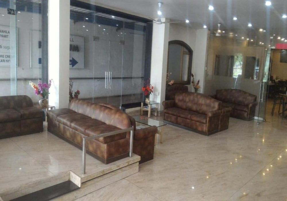 Hotel Adarsha Palace 2
