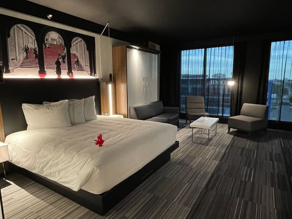 Grand Times Hotel Laval - Centropolis 4 estrellas en Laval