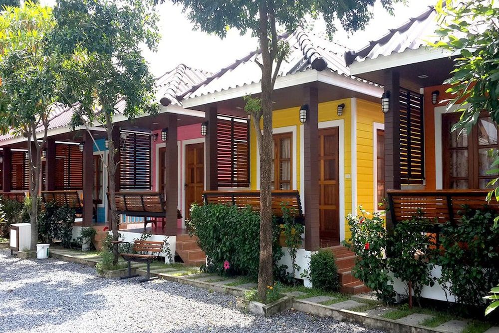 Toffee House Resort 3