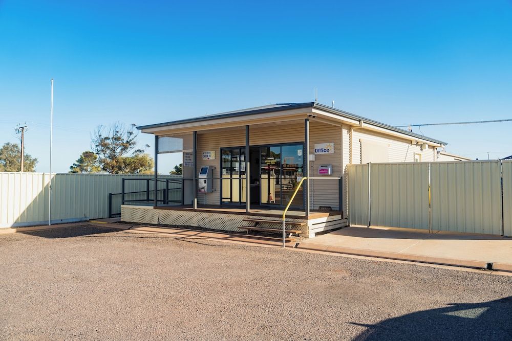 Sundowner Cabin and Tourist Park 2