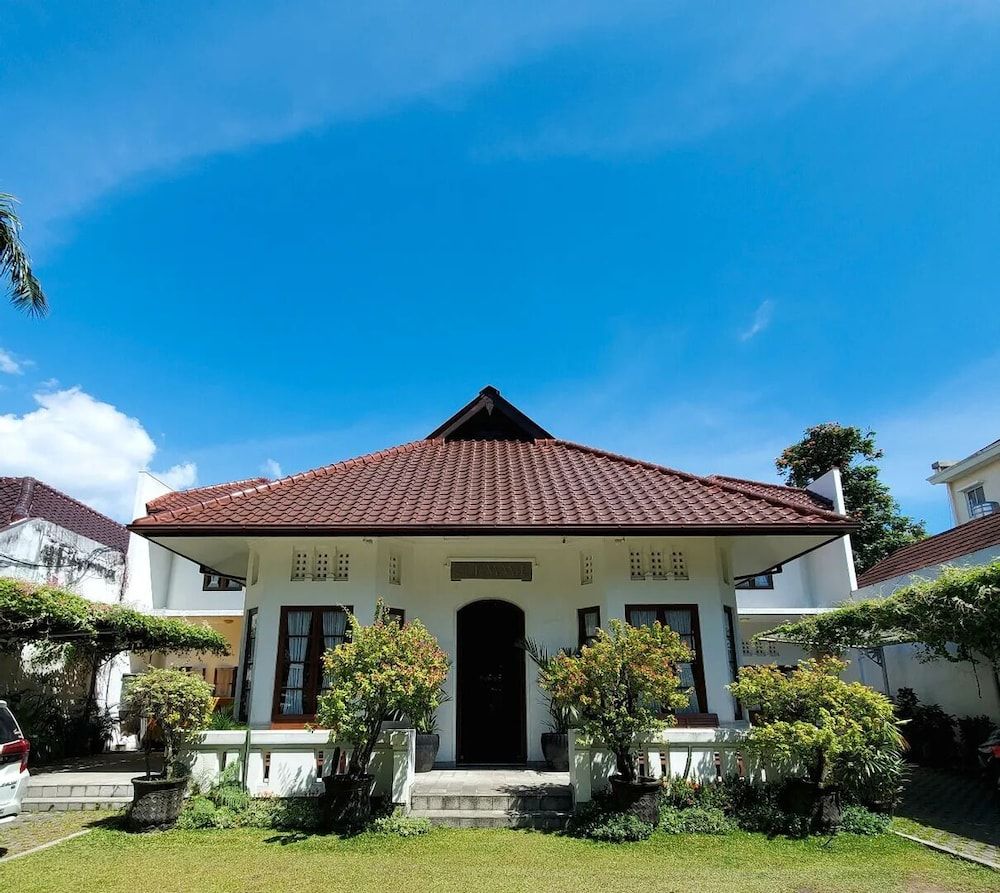 Clemmie Huis -1 estrellas en Yogyakarta