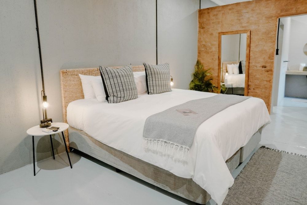 Lighthouse Guesthouse & Cafe 2