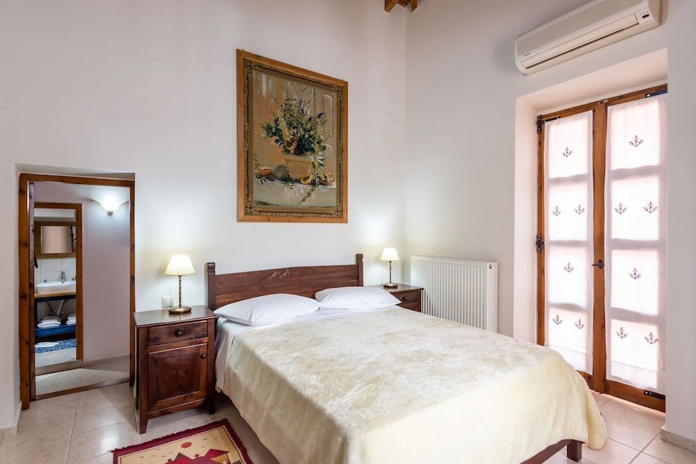 Petronikolis Traditional House 2