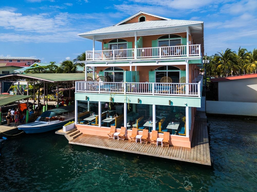 Bocas Paradise Hotel 3 estrelas em Bocas Town
