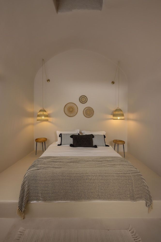 Elements Cave Suites 3