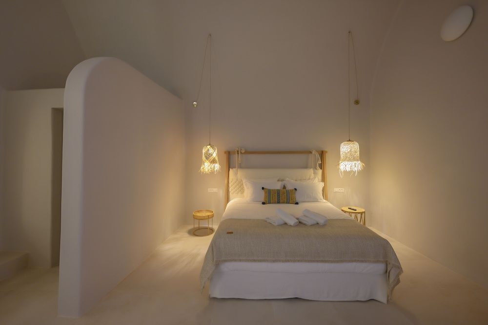 Elements Cave Suites 2