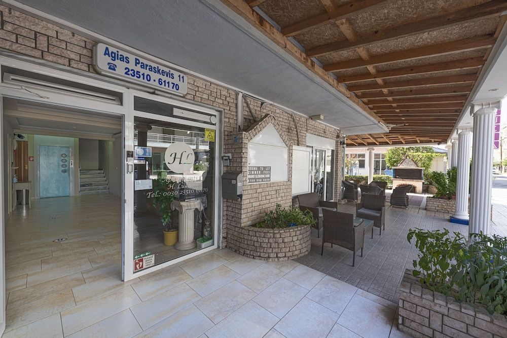 Lucia Hotel Paralia 2