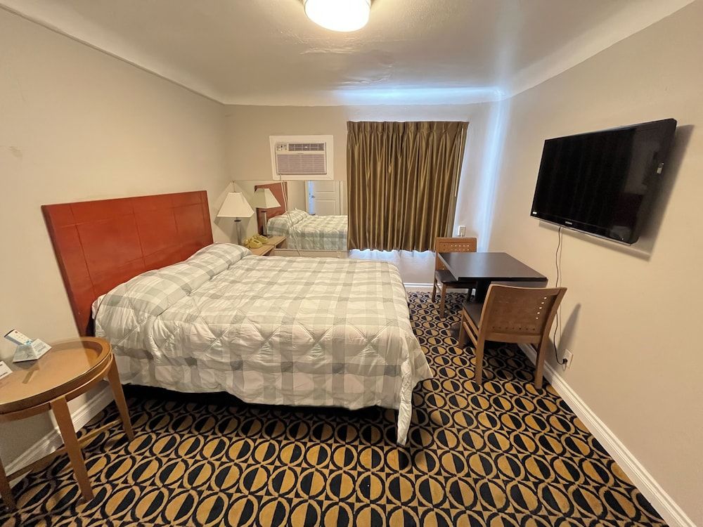 Griffith Park Motel - LA Hollywood Area 2