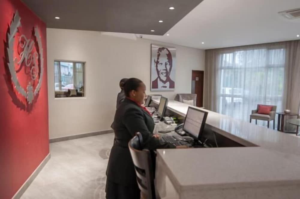 Hotel Savoy and Conference Centre 2