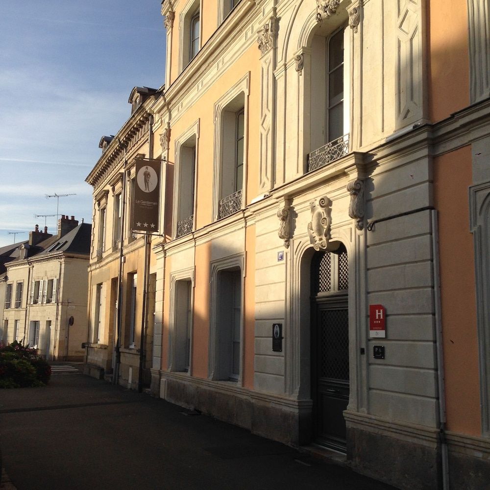 Hôtel le Gentleman 3 estrelas em La Flèche