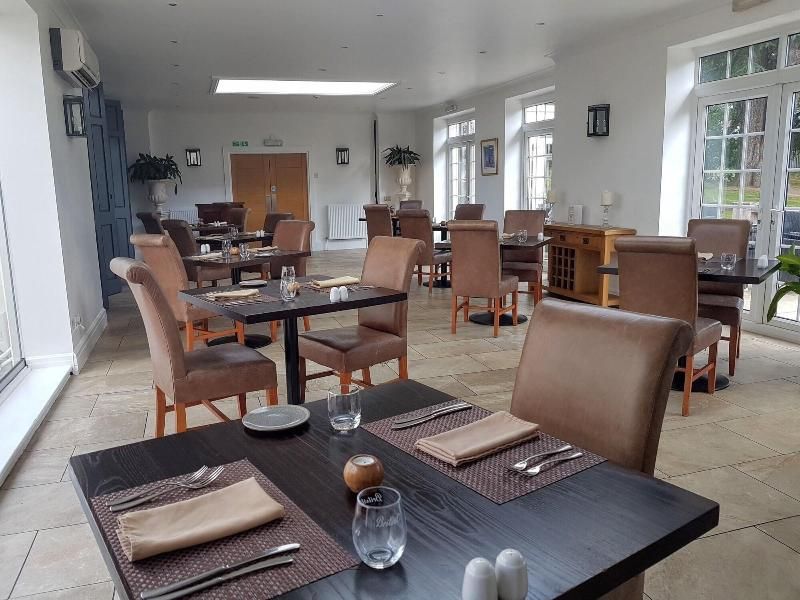 The Oriel Country Hotel & Spa 3