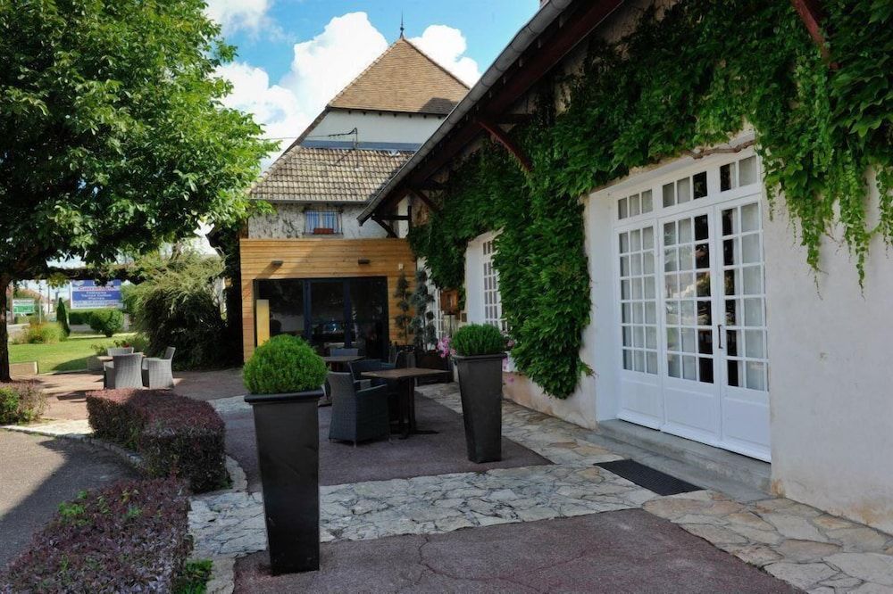 Hôtel - Restaurant La Chaumière 3 étoiles à Dole