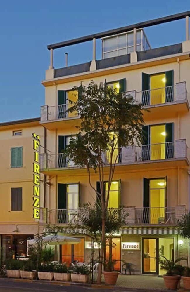 Hotel Firenze 2 stelle a Viareggio