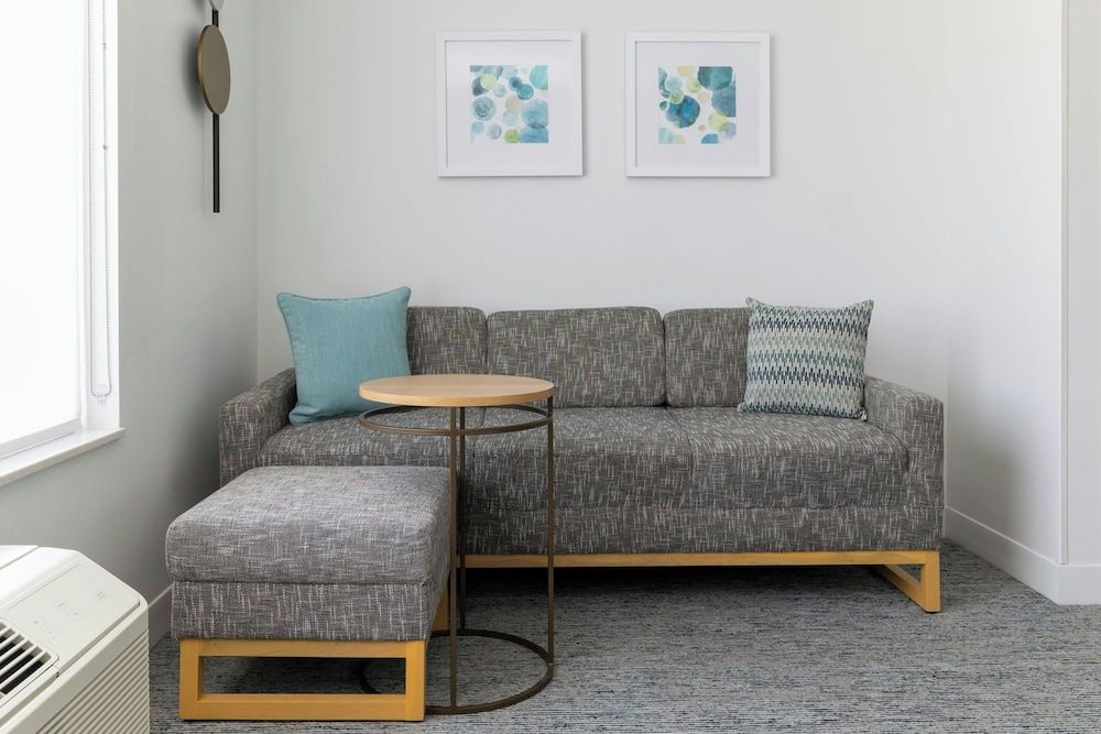 Towneplace Suites By Marriott Monrovia 3