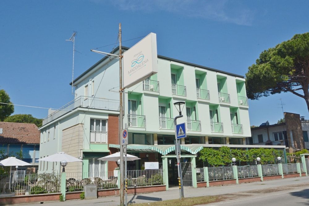 HOTEL MADDALENA 2 étoiles à Marina di Ravenna
