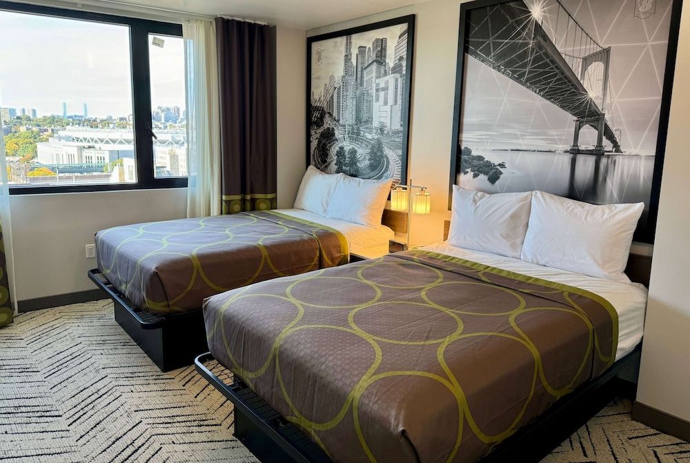 Super 8 By Wyndham Bronx Near Stadium 2