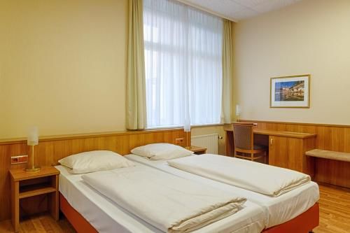 Traveller Hotel 2