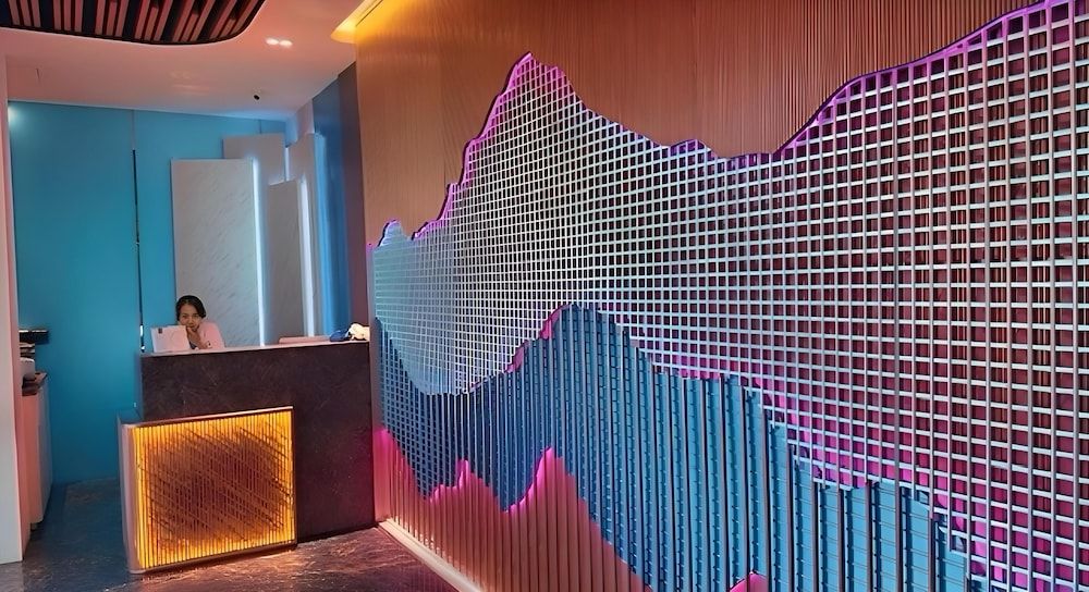 Qube Hotel by 98hospitality 2