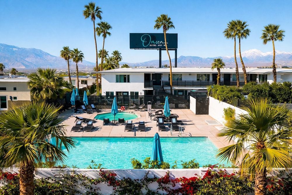 Onsen Hotel & Spa 4 estrelas em Desert Hot Springs